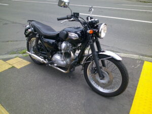 Kawasaki　W400トライアンフマフラー・エンジンガード・リアキャリア