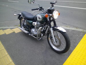 KAWASAKI　W800ローダウン　ローハンドル　大型エンジンガード　ＥＴＣ
