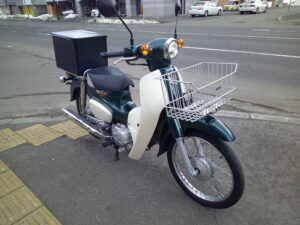 ホンダ　スーパーカブ５０　最終ＡＡ０９型　日本製　リアタイヤ・バッテリー・チェーン・ブレーキシュー新品