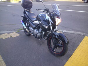 SUZUKI　GSR250マフラー R-BOX エンジンガード スクリーン