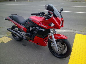 KAWASAKI　GPZ900R忍者 カスタム オーリンズ UPハンドル R17インチ ローシート